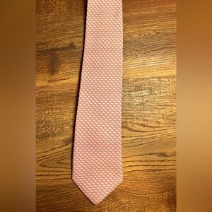 Pink Vineyard Vines Tie